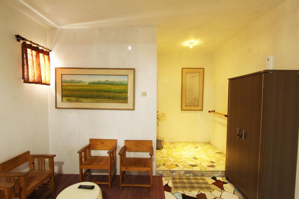 Posnya Seni Godod Art Gallery & Yogyakarta